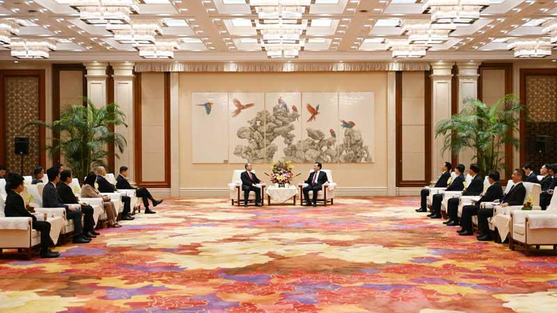 深化苏港合作 | 江苏省委书记信长星会见联盟主席蔡冠深