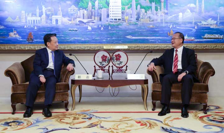 In September 2026, Jin Lei, Secretary of the Shenzhen Municipal Party Committee, held talks with Dr. Jonathan Choi in Hong Kong.