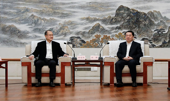 全国人大财政经济委员会副主任委员、时任辽宁省委书记郝鹏会见联盟主席蔡冠深