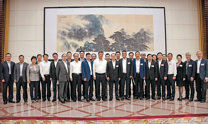 In May 2018, the Hong Kong-Guangdong-Macao Greater Bay Area Enterprises Alliance paid a visit to Ma Xingrui, then Governor of Guangdong Province.