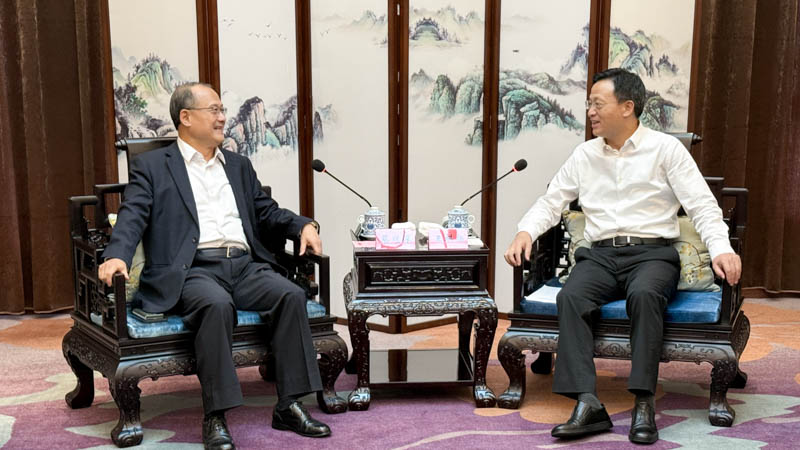 海南省委常委、三亚市委书记王祺扬会见蔡冠深