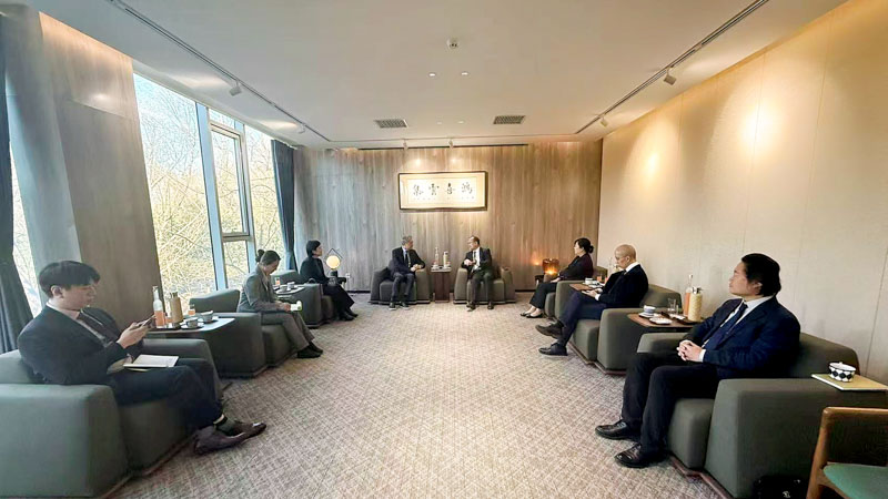 联盟主席蔡冠深与韩国驻华大使卢载宪共商中韩文化交流