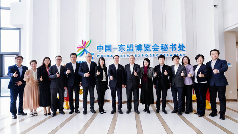 Dr. Jonathan Choi Holds Talks with Mr. Wang Jicai, Secretary-General of the CAEXPO Secretariat.