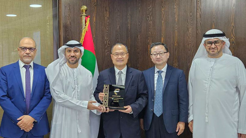 Dr. Jonathan Choi Attends UAE International Investment Summit; GBA Entrepreneurs Alliance Signs MoU with AIM Congress.