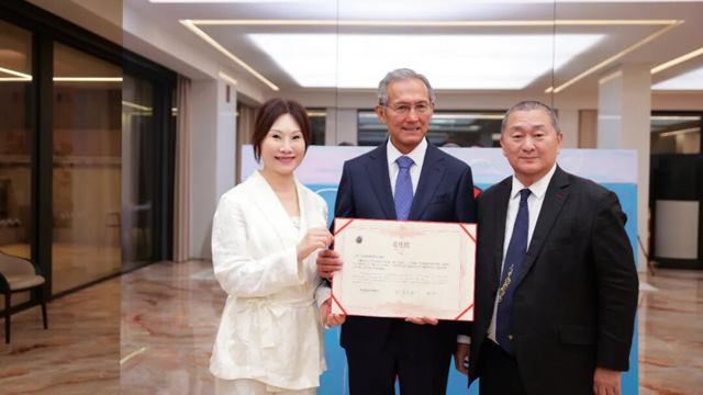 联盟常务副主席刘志强接待吉尔吉斯前总理考察香江集团