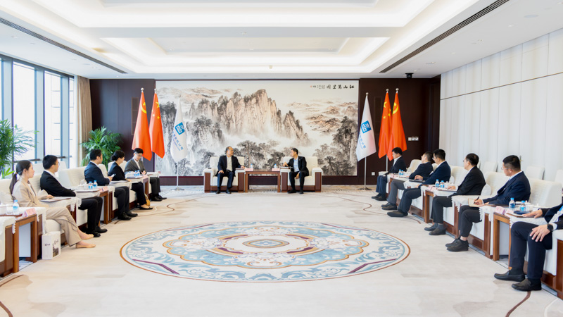 Dr. Jonathan Choi Visits CSCEC Headquarters.