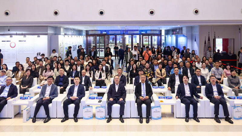 Guangdong-HK-Macao Bay Area Entrepreneurs Alliance Co-organizes Liaoning Enterprises Global Expansion Summit：Brand Collaboration with ASEAN and the Middle East Overseas Chapters Present Local Business Environment and Investment Policies.