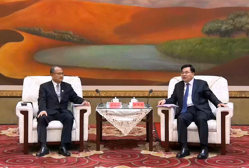 甘肃省委书记胡昌升、省长任振鹤、省政协主席庄国泰在兰州会见蔡冠深