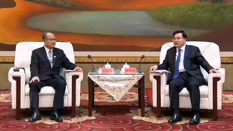 Gansu Provincial Party Secretary Hu Changsheng, Governor Ren Zhenhe, and CPPCC Chairman Zhuang Guotai Meet with Dr. Jonathan Choi.