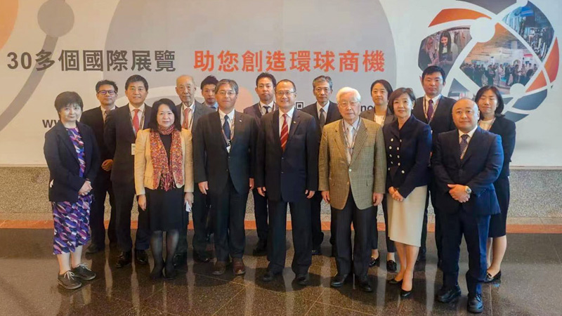 The delegation of Kyushu Japan Hong Kong Association visits Hong Kong and hosts a banquet for Dr. Jonathan Choi.