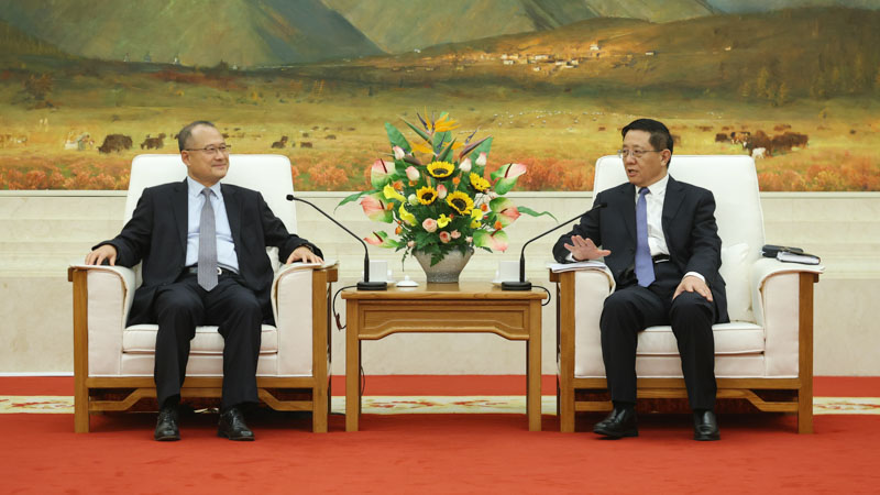 Yunnan Provincial Governor Wang Yubo met with Dr. Jonathan Choi.