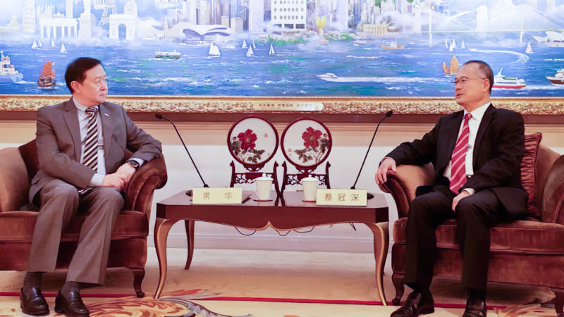 联盟主席蔡冠深与中国驻沙特大使兼驻伊斯兰合作组织代表常华座谈