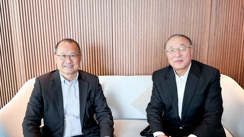 Dr. Jonathan Choi Holds Talks with the Secretary-General of the Boao Forum for Asia in Shenzhen.