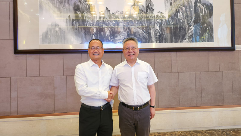 Secretary of Hunan Provincial Party Committee meets with Dr. Jonathan Choi.